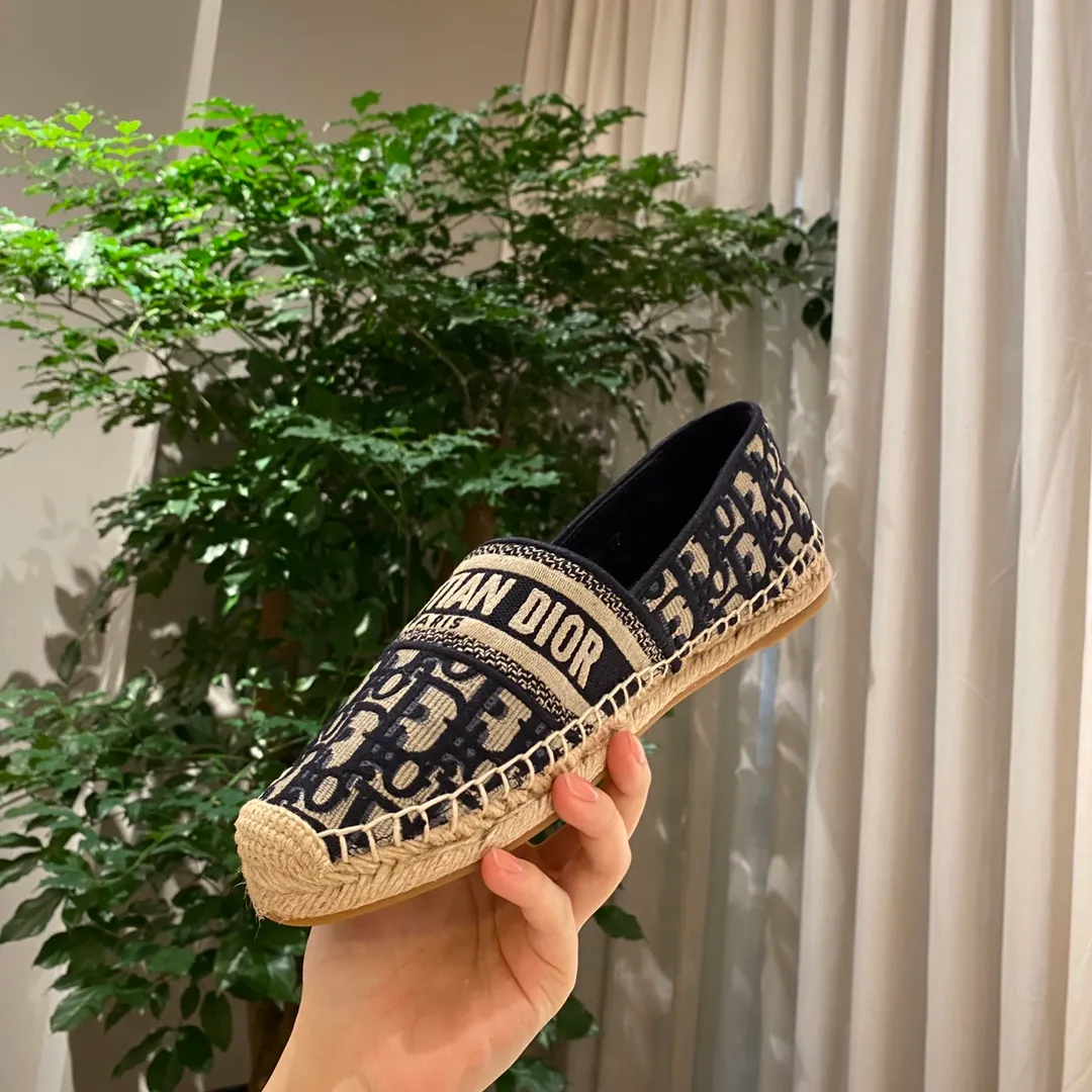 👟👟Ex-factory price 440👟👟 Women's Shoes Women's Clothing Women's Shoes Women's Clothing Women's Shoes Women's Clothes Women's Shoes Women's Clothing Dior Dior—2ssGranville 3D 3D embroidered straw fishermen's shoes • Quality, original 🎁Gift box packaging • Imported 3D embroidered presbyopia logo • Purely handmade hemp rope weaving • Size: 35-39 (40 customized) • Lucky five-pointed star rubber outsole • Fisherman shoes